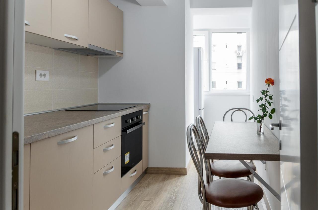 Luxury Apartments Newton By Glam Iasi Buitenkant foto