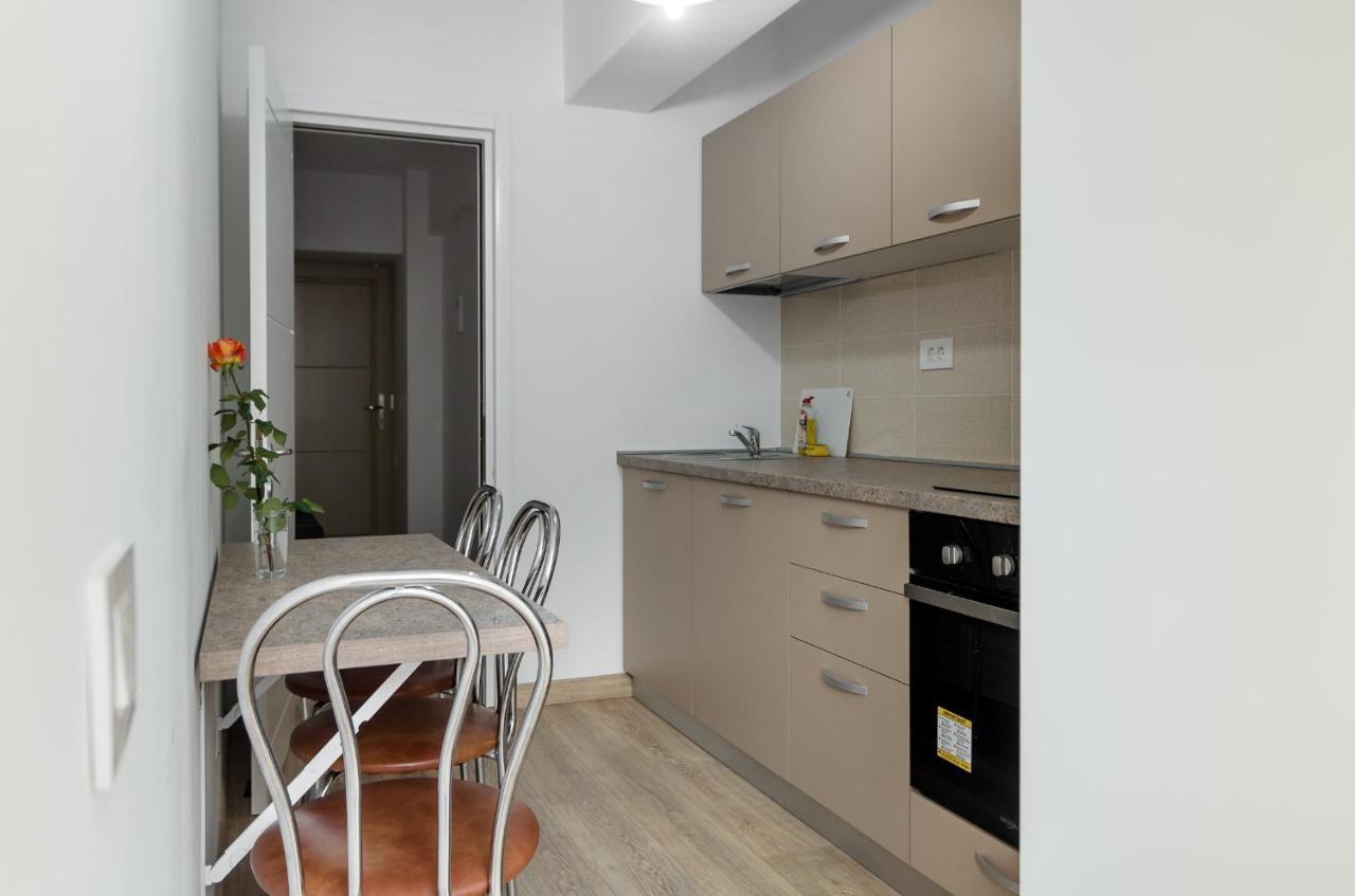 Luxury Apartments Newton By Glam Iasi Buitenkant foto