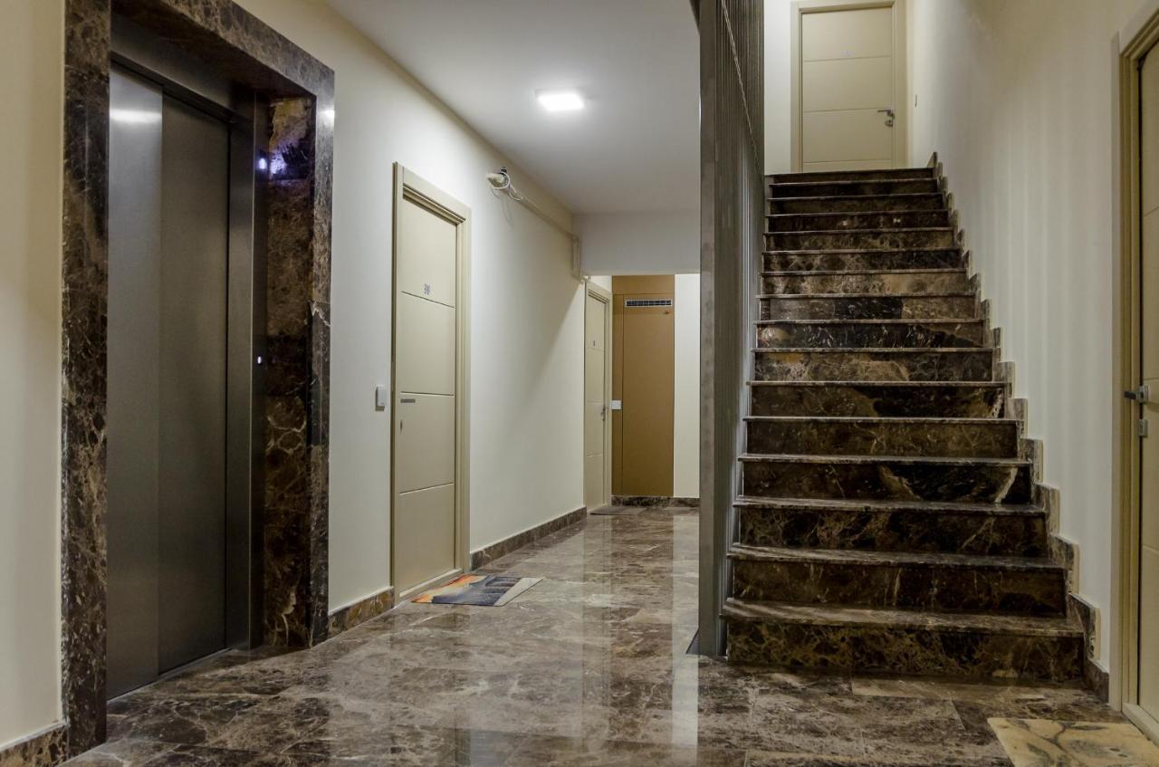 Luxury Apartments Newton By Glam Iasi Buitenkant foto